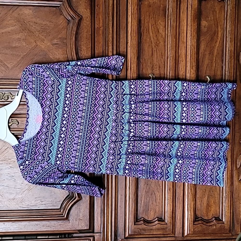NWT  Long sleeve tee dress fun print